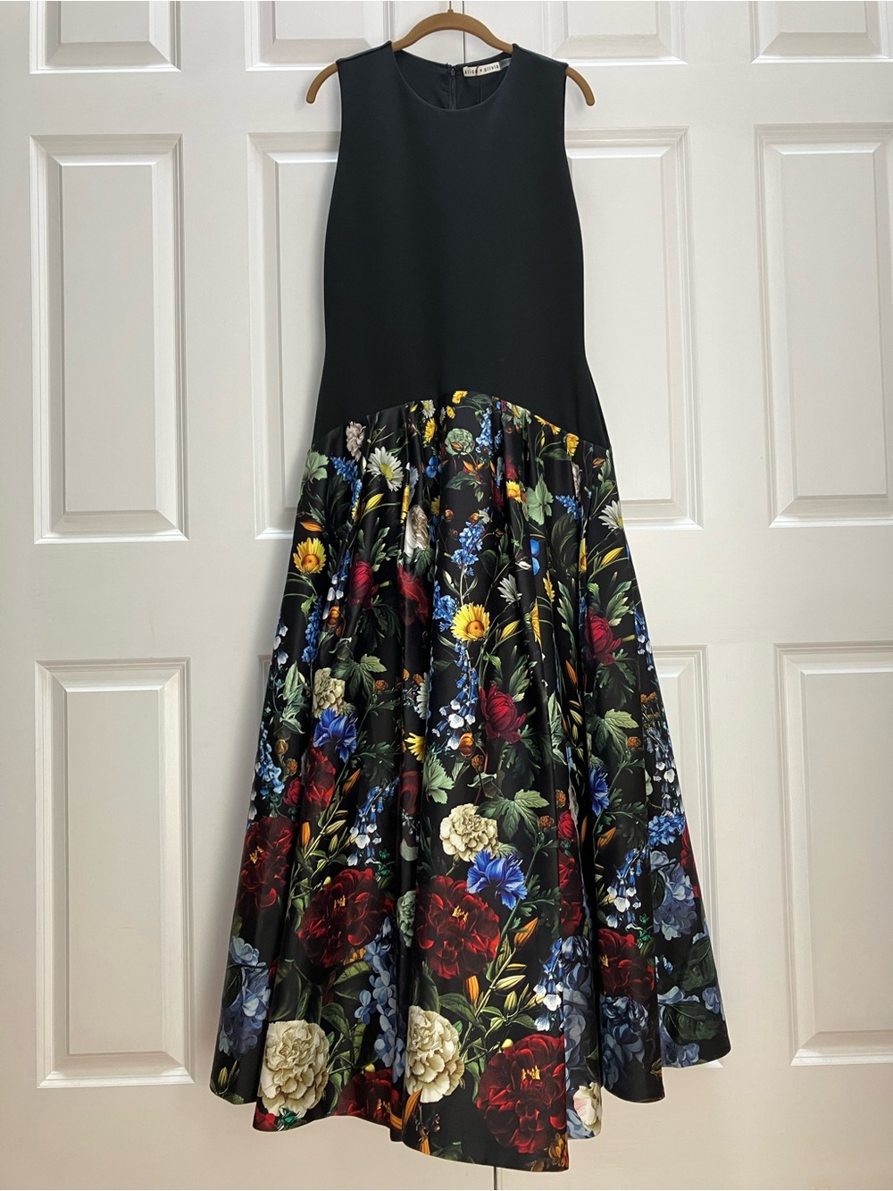 NWT Alice & Olivia Adley Drop Waist Black Floral Maxi Dress Gown Pockets size 14 - Picture 4 of 16